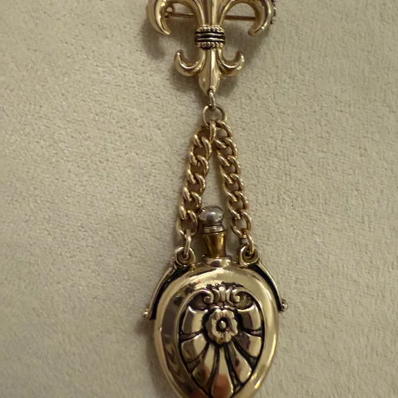 Vintage Fleur-de-lid Perfume flask pin - Picture 6 of 6